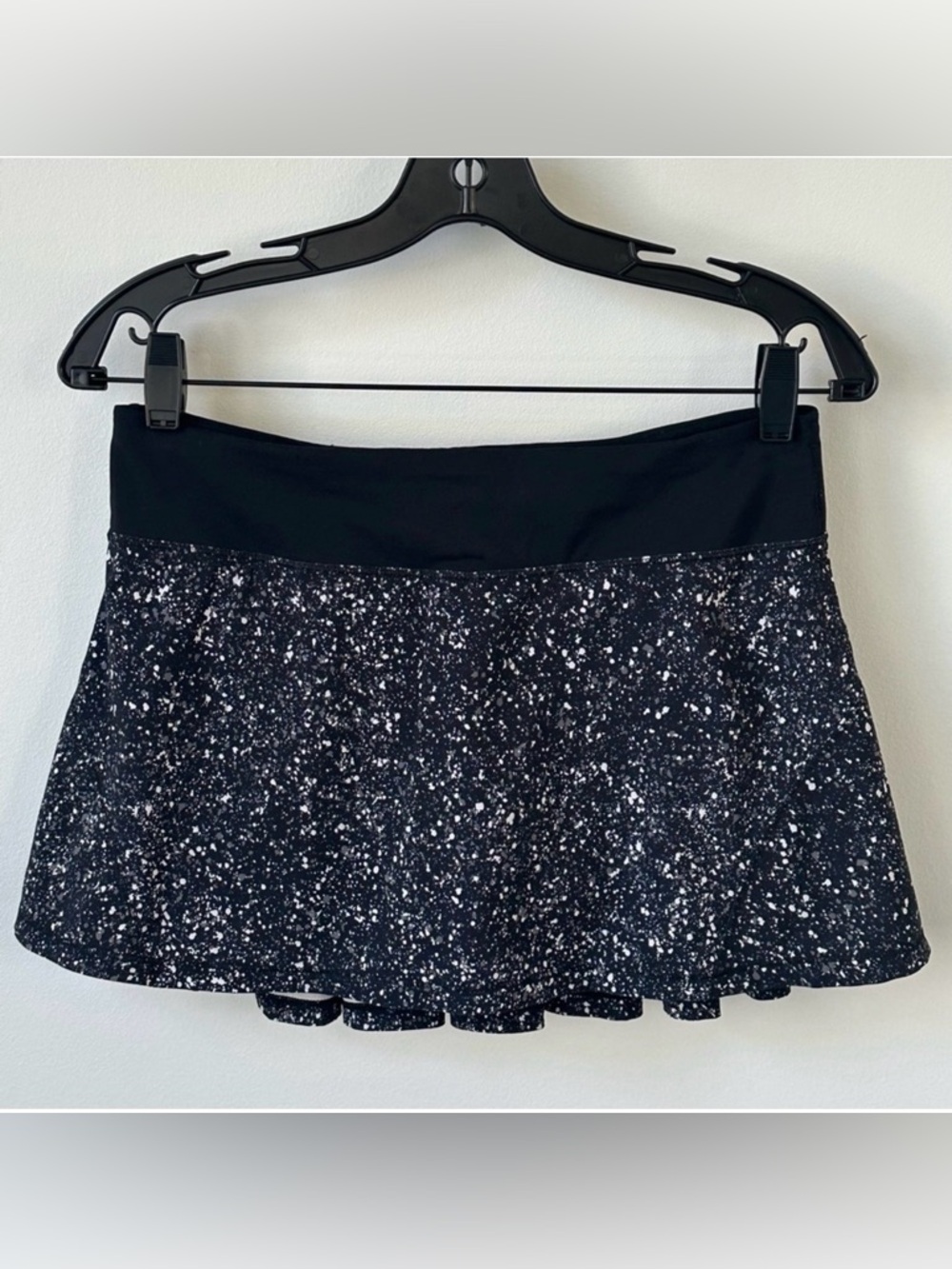Lululemon Circuit Breaker Tennis Skirt Skort with Pleats. Black. Size 6